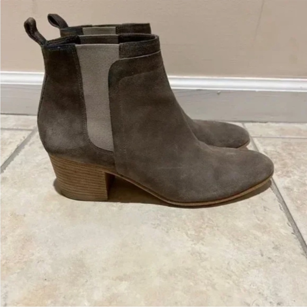 Vince Taupe Gray Heeled Ankle Chelsea Suede Booties Boots [Size 8.5]